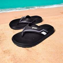 Sandalias de hombre tipo huaraches EVA estilo flip-flop, antideslizantes, ligeras y transpirables. Perfectas para playa, piscina, vacaciones y verano. Zuecos deportivos casuales para uso diario, con diseño cómodo, plano y antiolor. Pantuflas y zapatillas resistentes para interior y exterior, ideales para caballero o señor. Chanclas elegantes estilo ojalatas, hechas con material EVA duradero, ideales para descansar los pies con frescura y seguridad. - Negro - Ver 3