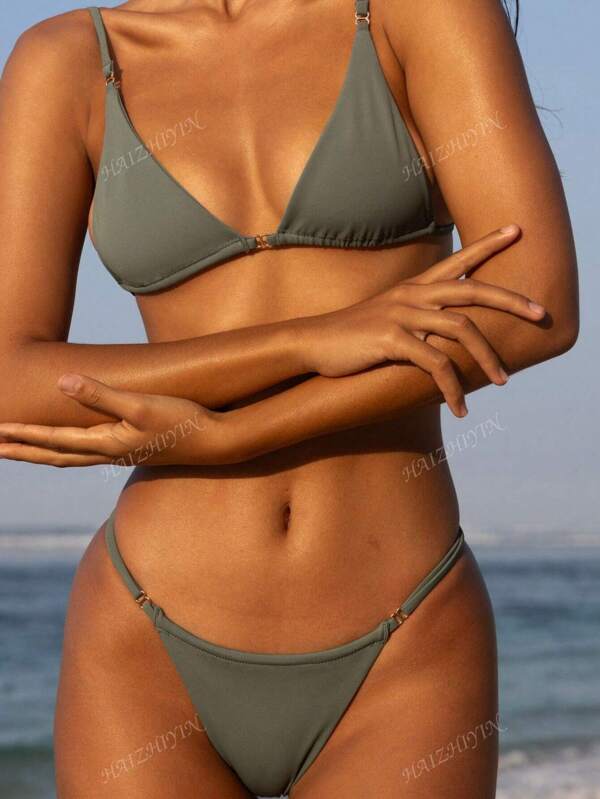 Bikini de 2 piezas 2025 Nuevo, traje de baño sexy, estilo europeo y americano, reversible, unicolor, espalda dividida con corbatas para mujeres