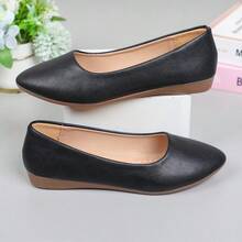 Zapatos planos para mujer, zapatos casuales, zapatos de trabajo antideslizantes, bailarinas de punta, zapatos con suela de goma de unicolor y slip-on - Negro - Ver 1