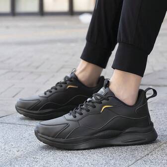 男士系带时尚酷炫轻便旅行鞋，防水防滑休闲跑步鞋，四季皆宜的软底黑色皮鞋
