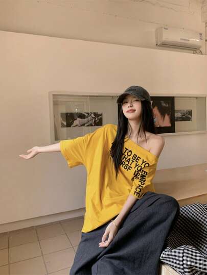 韩式极简设计斜肩宽松字母印花百搭短袖上衣