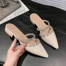 2025 Herbst Damen Flache Schuhe mit Nieten, Klobiger Absatz, Geschlossene Zehenpartie Mules, Neue Mode Slides zum Tragen mit Rock, Spitzer Zehenbereich, Niedriger Absatz, Strass, Weiche Leder Slip-On Schuhe