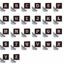 Elegante schwarze Lederkigarettenetui mit sicherer Metallverschlussklappe, strapazierfähige PU-Zigarettenaufbewahrungsbox, Reise-Zigarettenbox-Halter, tragbares Zigarrenetui, Tabakaufbewahrungsbox, Zigarrenschutz-Cover, wasserdichter Organizer, ideal als hochwertige Feiertagsgeschenk, mit Initialen-/Buchstabenmuster