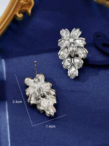 1 Pair Gorgeous Prom Jewelry Rhinestone Decor Silver Flower Stud Earrings Waterdrop Elegance Accessories