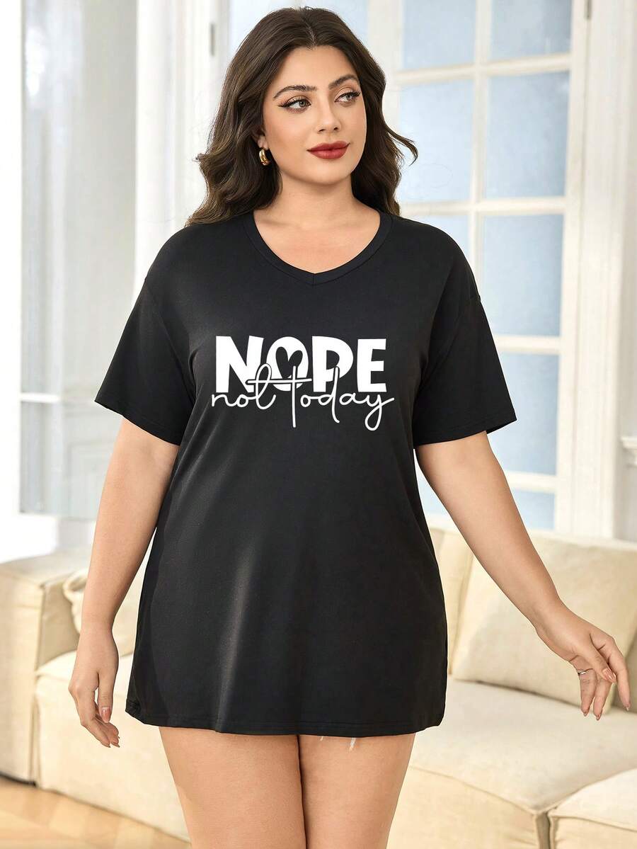 Magliette, pigiami e abbigliamento da relax per donne con taglie forti, progettati con slogan "NOPE NOT TODAY", cuori, perfetti per le serate romantiche - nero - Visualizzare 1