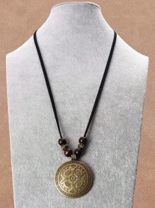 1 pièce Collier pour femmes avec pendentif en alliage de forme géométrique et perles de bois enfilées, cordon de daim noir. Chaîne vintage pour pull