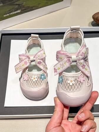 Meisjesschoenen Kindersneakers Meisjesprinsessenschoenen Ademend mesh bovenstuk Meisjesbabyschoenen Schoenen met holle mesh strik bloemendecoratie, geschikt voor lente en zomer