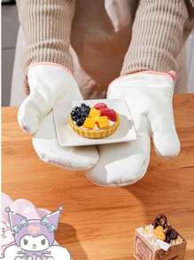 Sanrio 1PC Sanrio Genuine Cartoon Kitchen Utensils, Heat-Resistant Oven Gloves, Suitable For Microwave Ovens And Kitchens, Christmas, Thanksgiving, Birthday Gifts - Holiday Gifts - Kitchen Essentials