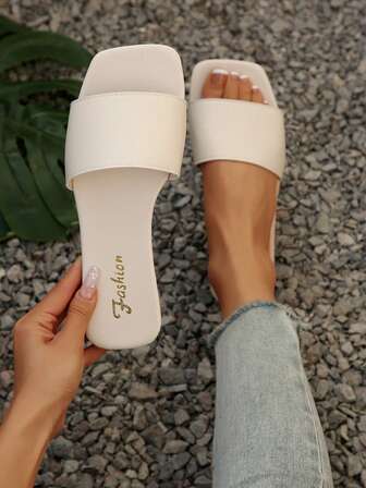 รองเท้าแตะสีดำแบบสวมสำหรับผู้หญิงไซส์ใหญ่, รองเท้าแตะส้นแบนปลายเหลี่ยมสำหรับฤดูใบไม้ผลิและฤดูร้อน, สวยงามสำหรับชุดเดรส, แฟชั่นแตะ, รองเท้าชายหาดที่สวยงามสำหรับผู้หญิง, รองเท้าแตะในร่ม กันลื่น, รองเท้าแตะพลาสติกที่น่ารักสำหรับผู้หญิง