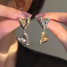 1 Pair European & American Style Mixed Gold & Silver Heart Shaped Earrings, Fashionable & Minimalist, Suitable For Women, Daily Accessory, Jewelry Gift