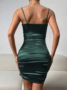 Vestido Ajustado de Tirantes con Bajo Fruncido - Verde Oscuro - Ver 2