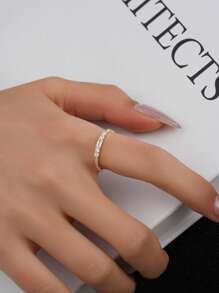S925 Sterling Silver Square Sparkling Rhinestone Ring, Fashionable Minimalist Design, Suitable For Everyday Wear And Holiday Gifts