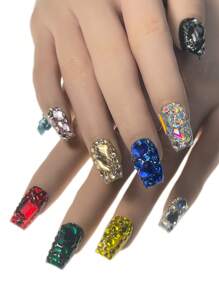 10 pezzi di unghie finte, unghie removibili realistiche realizzate a mano, design originale, corte a forma di cofano, nei colori blu, rosso, verde, giallo, intriganti neri, argento, champagne, oro, rosa, con applicazioni di diamanti scintillanti, accessori per unghie estive in stile Y2K, con adesivo e strisce di colla per le donne e le ragazze