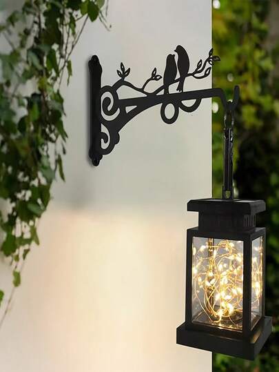 Elegante canasta de pared de metal montada - Acabado pintado resistente a la corrosión para decoración de jardín y césped