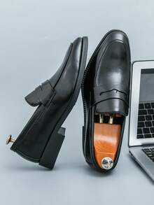2025 Summer Men Slip-On Loafers, Casual Leather Shoes, Driving Moccasins, British Style Formal Dress Oxfords - Black - View 4