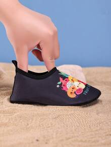 1 Pair Kids Outdoor Sports Casual Fashion Anti-Slip Breathable Cartoon Pattern Beach Shoes, Boys Girls Dinosaur Aqua Shoes, Unicorn Training Yoga Shoes - Black - View 5