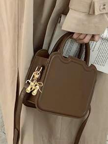 ضروري امتلاكه في الربيع والصيف - سلسلة مفاتيح بحرف أبجدي من الذهب A-Z وعقدة ذهبية، وسم المنتج، مبهرة لسلاسل المفاتيح، مصنوعة من سبائك معدنية، مقاومة للتآكل، قلادة بحرف أم أو حبيبة، هدية شخصية، مناسبة للحقائب الظهر والحقائب اليدوية ومفاتيح الباب والإكسسوارات الهاتفية، مناسبة للمواعيد والإجازات والشواطئ والتنقل واليوم اليومي، مثالية للأعراس والهدايا المؤسسية، هدية عيد الأم