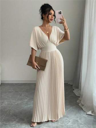 深 V 领褶饰简约时尚中长连衣裙，适合夏季