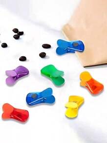 Un juego de pinzas para bolsas de aperitivos, clips de sellado de bolsas de aperitivos portátiles, clips de sellado magnéticos para refrigerador de varios tamaños y aberturas amplias mejoradas para bolsas de almacenamiento de alimentos/coloridos, herramientas de clips de sellado para la organización de la cocina en el hogar. (Debido a la producción manual, el producto puede tener defectos)