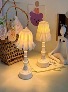 1 Mini Blooming LED Table Lamp, Modern Style Plastic Night Light, Used For Bedroom And Desk Decoration, Perfect As A Warm Home Gift, Perfect For Decorating Cafes, Hotels, And Living Rooms