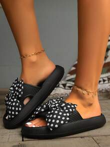 Klassische Damensandalen mit schwarz-weißem Punktemuster und Schleifen-Deko, geeignet für Strand, Reisen, Pendeln, Spazieren, Innenbereich Zuhause, alltagstauglich und vielseitig flache Pantoffeln, Muttertags Geschenk - Schwarz - Übersicht 7