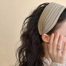 Diadema ancha de tela versátil con pliegues, nuevo estilo coreano de uso diario, accesorio elegante para fotos, diadema, aro para el cabello