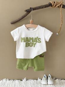 Set de 2 piezas Camiseta de manga corta con parche de letra + Pantalones cortos verdes para bebé niño, verano