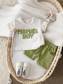 Set de 2 piezas Camiseta de manga corta con parche de letra + Pantalones cortos verdes para bebé niño, verano