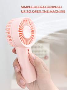 Ventilateur portable à main, petit ventilateur portable à main, trois couleurs au choix, alimenté par 2 piles AAA (piles non incluses), convient pour les activités extérieures d'été, les sports de plage, les voyages, le bureau, la chambre, l'école, le bureau, la plage, les fêtes de piscine, les cadeaux et l'usage quotidien
