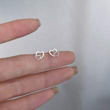 Minimalistische süße Hohlohr Ohrstecker, vielseitiges Design Ohrringe geeignet für den täglichen Gebrauch