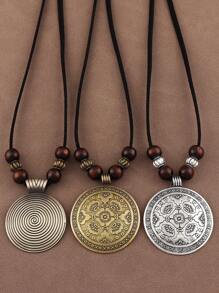 1 pièce Collier pour femmes avec pendentif en alliage de forme géométrique et perles de bois enfilées, cordon de daim noir. Chaîne vintage pour pull