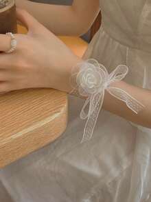 1 件女士白色优雅欧根纱花卉、蕾丝和丝带细节腕花，新娘/伴娘婚礼装饰，情人节 - 彩色 - 查看 1