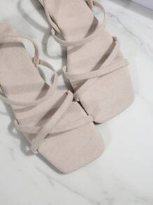 Modische vielseitige französische Brise Sandalen, koreanische Version delikate Riemen damenhaft flache Pantoletten, flache Sandalen für den Sommereinsatz Outdoor