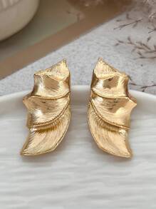 1 paire de boucles d'oreilles vintage à la mode, créatives, géométriques et métalliques en spirale. Des boucles d'oreilles uniques de design asymétrique et minimaliste pour femmes, à porter au quotidien et pour diverses occasions. Bijoux décoratifs et charmants.