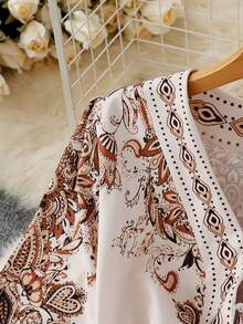 印花灯笼袖纽扣前开襟连衣裙，波西米亚风格，长袖短款印花修身连衣裙，女士秋冬度假装 - 杏色 - 查看 4