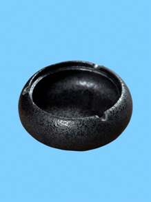 Ceramic Ashtray With Lid Round Cigar Ashtray Suitable For Home, Office, Bar/Restaurant, Also Can Be Used As Table Decoration. Office/Home Decoration, Smoking Set, Ashtray, Portable Car Ashtray, Mahogany Ashtray. Ceramic Collection Ornaments. Halloween/Christmas Decoration Ornaments. Holiday Gifts. Great Gift For Smokers (Kiln Fired, Appearance Has Been Changed) Gift For Smokers