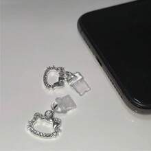 1 pezzo Tappo antipolvere con strass, a forma di gattino, delicato e carino, piccolo accessorio in metallo cavo, decorazione per porta di ricarica di smartphone, tablet, auricolari, Kindle, tappo in silicone trasparente, compatibile con interfaccia Lightning/Type-C di , regalo ideale per amici, coppie, fidanzate, impermeabile, anti-umidità, anti-sporco, non si stacca