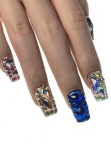 10 pezzi di unghie finte, unghie removibili realistiche realizzate a mano, design originale, corte a forma di cofano, nei colori blu, rosso, verde, giallo, intriganti neri, argento, champagne, oro, rosa, con applicazioni di diamanti scintillanti, accessori per unghie estive in stile Y2K, con adesivo e strisce di colla per le donne e le ragazze
