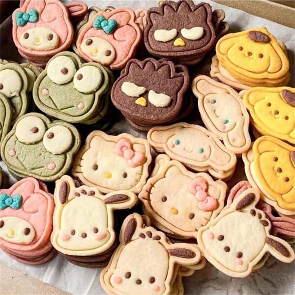 Sanrio (Authorized) Sanrio 2/4/8/Piece/Set Mini Cookie Cutting Machine Cartoon Embossing Mold, Hello PP Kitty Plastic Mold, Used For Baking Cupcakes, Pancakes, Apple Pies, Gingerbread, Gummies Decoration, Suitable For Various Birthdays And Parties, Essential Watermelon Mold For Summer