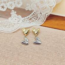 1 Pair European & American Style Mixed Gold & Silver Heart Shaped Earrings, Fashionable & Minimalist, Suitable For Women, Daily Accessory, Jewelry Gift