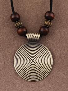 1 pièce Collier pour femmes avec pendentif en alliage de forme géométrique et perles de bois enfilées, cordon de daim noir. Chaîne vintage pour pull