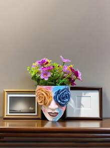 1 pièce Le design de vase en forme de visage, qui dégage le style esthétique de Qimeng, décore le vase, et le magnifique relief de rose est assorti de couleurs oniriques, chaque détail est sculpté avec un artisanat exquis. Il peut être utilisé pour décorer un coin de maison au style scandinave, rempli d'une atmosphère naturelle