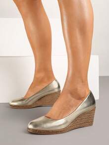 Vices Pumps On A Wedge Heel Decorated With Shiny Braid With Leather Insole - Gold - View 1