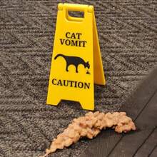 Cat Vomit Sign, Cat Vomit Caution Sign, Funny Vomit Warning Sign, 4 Inch Cute Gag Gift Cat Dog Vomit Sign Decor, 3D Printed Novelty Desk Decoration For Home, Office, Classroom
