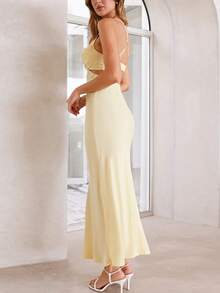 A New Summer Dress With Solid Hollowed-Out Designs And Halters