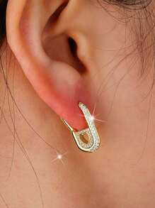 Elegantes pendientes de corazón hueco plateados en plata de ley 925 y oro de 14k, apropiados para que las mujeres los usen en conciertos y fiestas