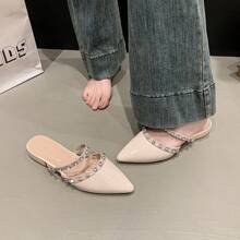 2025 Herbst Damen Flache Schuhe mit Nieten, Klobiger Absatz, Geschlossene Zehenpartie Mules, Neue Mode Slides zum Tragen mit Rock, Spitzer Zehenbereich, Niedriger Absatz, Strass, Weiche Leder Slip-On Schuhe