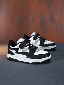 可调节钩环青年滑板鞋，撞色适合日常穿着，易于穿脱，防滑 TPR 鞋底，学生休闲运动鞋