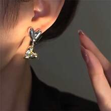 1 Pair European & American Style Mixed Gold & Silver Heart Shaped Earrings, Fashionable & Minimalist, Suitable For Women, Daily Accessory, Jewelry Gift