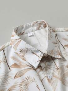 Men's Turndown Collar Button Front Tropical Plants Print Summer Casual Short Sleeve Shirt